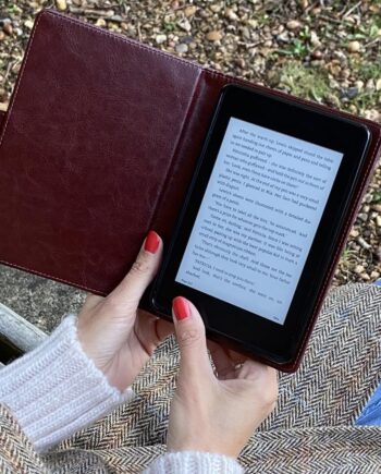 KleverCase Universal Book Cover for eBook Readers. Fits All e-Reader Brands Including Kobo, Nook, Kindle Paperwhite (inc 12th Gen & Signature Edition), Kindle, storytel and More. (Tan Brown)